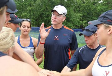 Kevin Sauer coaching his team